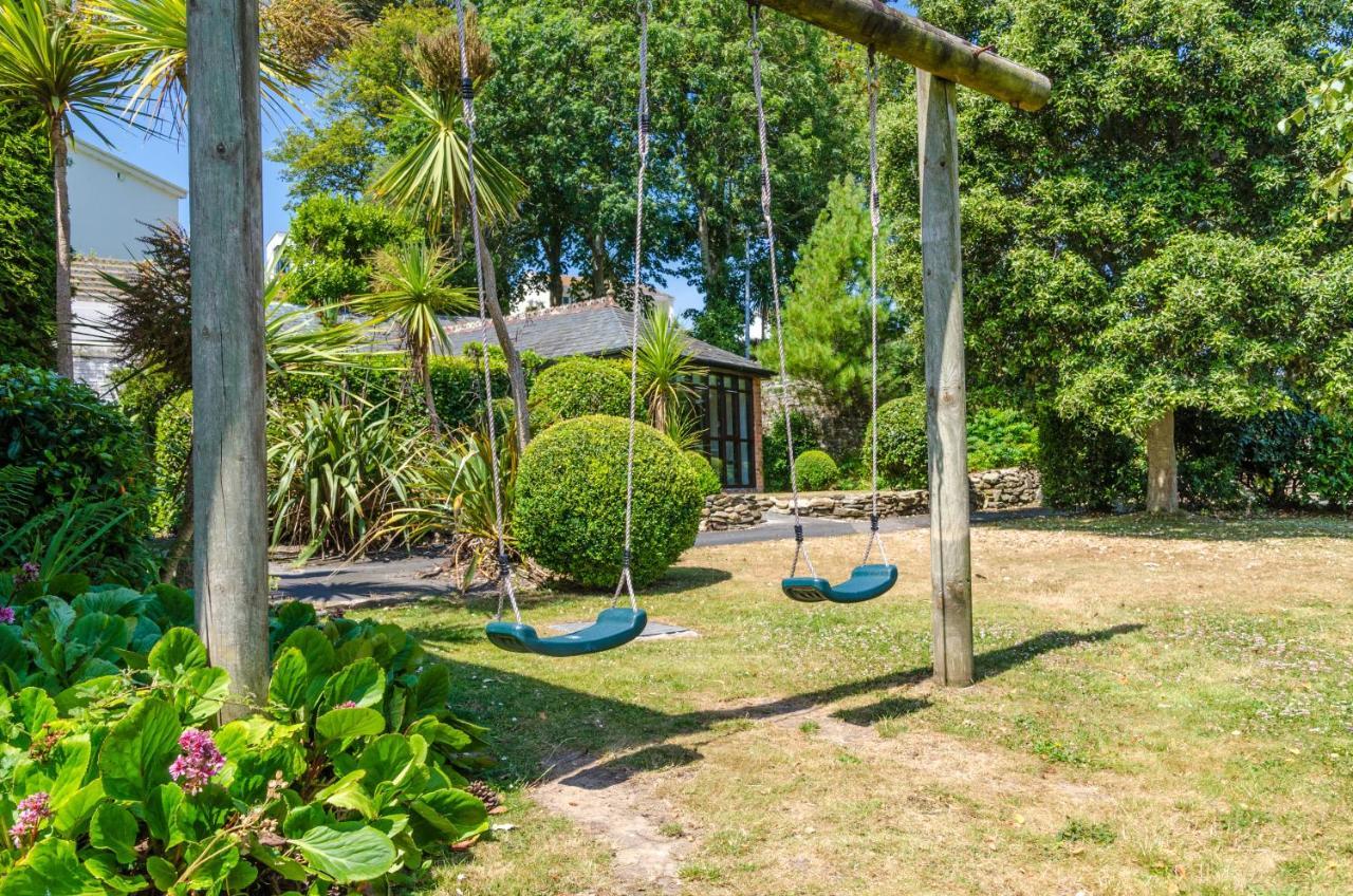 Luxury Victorian School With Views Of Harbour Villa Fowey Exterior photo